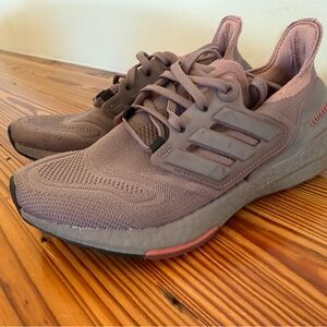 Adidas Ultraboost 22 Running Shoes